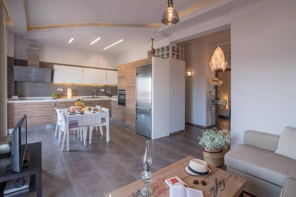 Ioanna Bayview Luxury Apartment Ierapetra  Ngoại thất bức ảnh